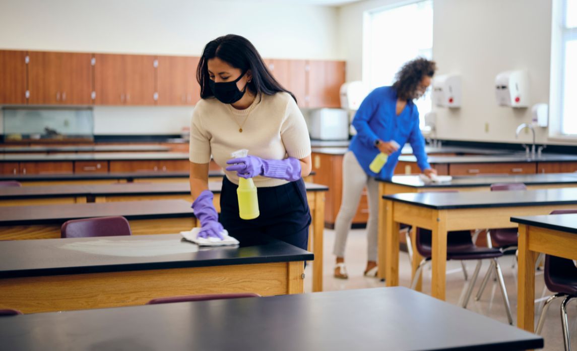 school cleaning-breekeh cleaning